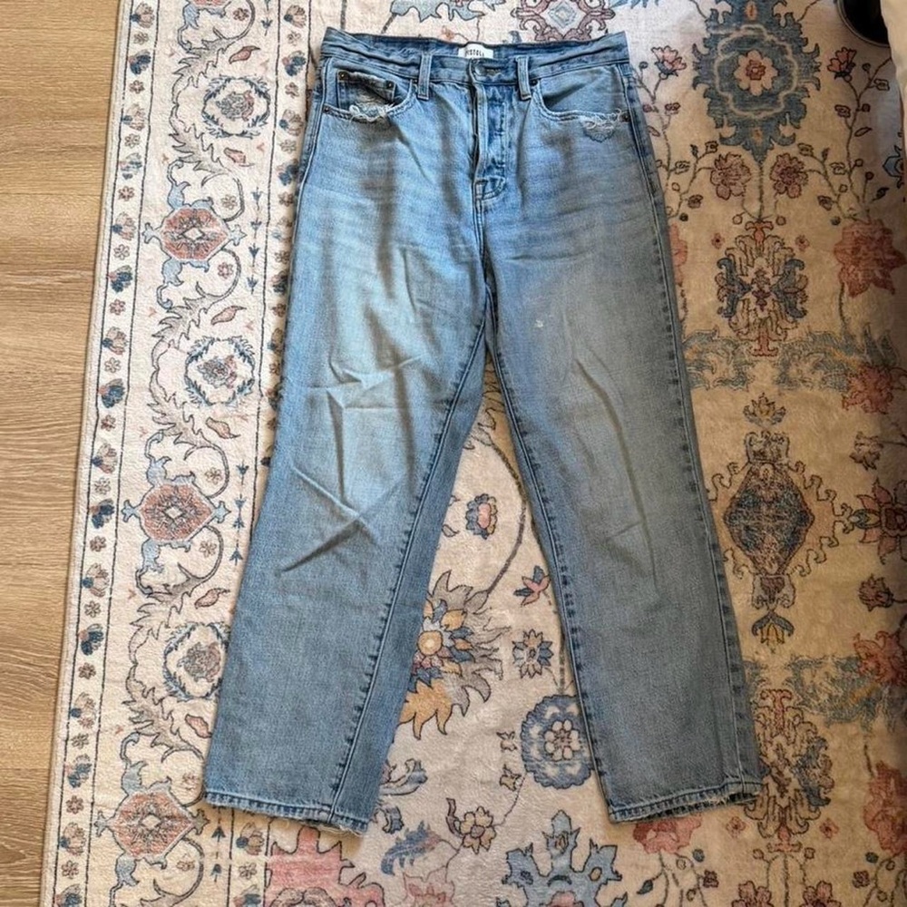 Women’s Classic Blue Jeans